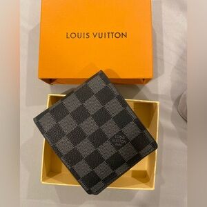 Checkered wallet grey and black